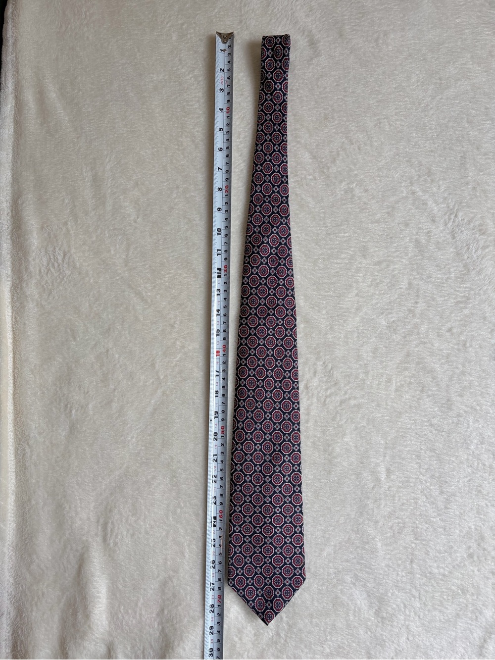 Vintage Bert Pulitzer Geometric Medallion Mens Necktie in Navy, Burgundy & White - Picture 6 of 7